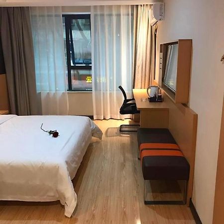 ホテル 7 Days Premium Chongqing Jiangbei International Airport Branch エクステリア 写真